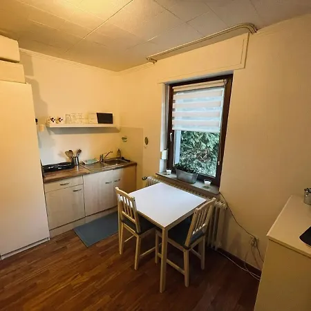 ホームステイ Kleines In Siegburg-kaldauen *